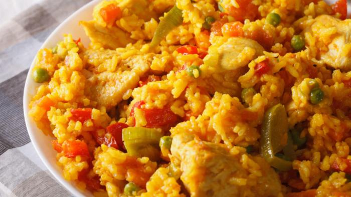 How to cook arroz con pollo cuban style