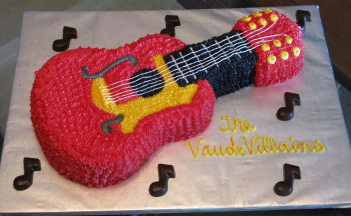 Guitar cake cakes birthday decoration ideas littlebcakes